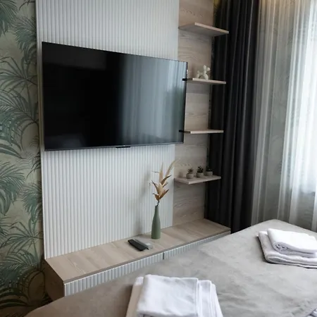Lägenhet R78 Luxury Apartman2