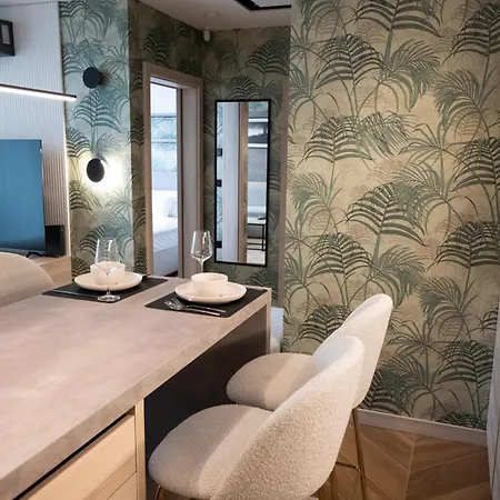 R78 Luxury Apartman2 公寓