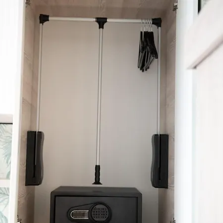 R78 Luxury Apartman2 公寓 *