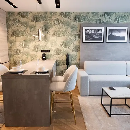 R78 Luxury Apartman2 *