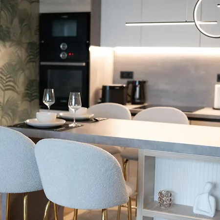R78 Luxury Apartman2 *