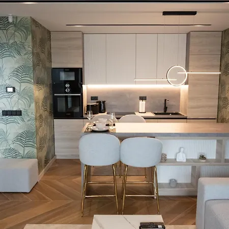 R78 Luxury Apartman2 Lägenhet *