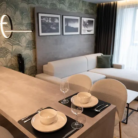 Lägenhet R78 Luxury Apartman2 *